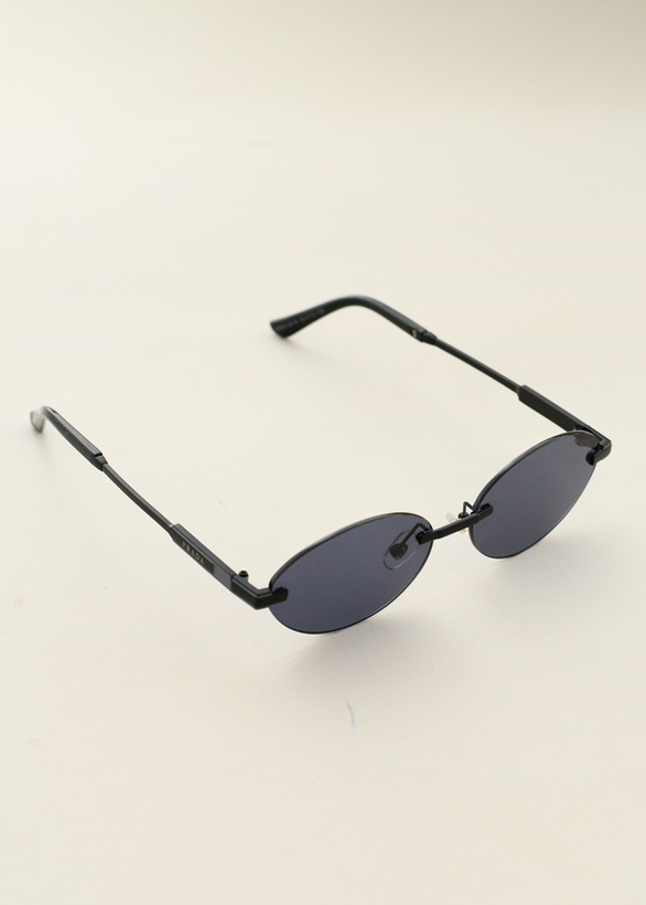 عینک افتابی پرادا